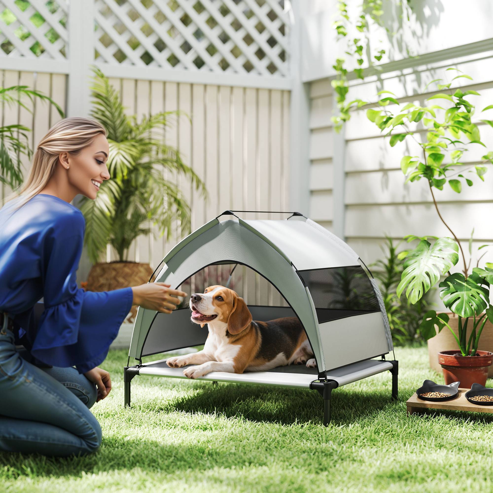 ComfortXL - Lit surélevé pour chien en acier et tissu Oxford gris clair 76 x 61 x 70 cm avec auvent amovible pour jardin - Image 1