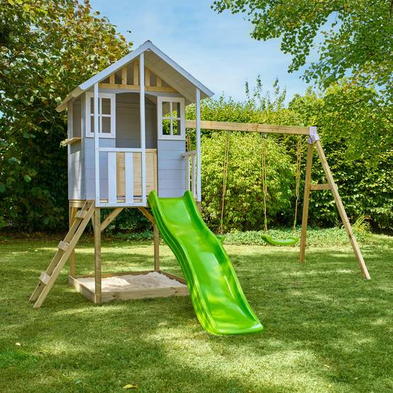 Maisonnette modulable sur pilotis avec balcon, glissière et deux balançoires PERCE-NEIGE en bois FSC® - Image 9