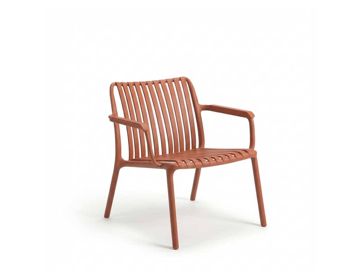 Fauteuil bas de jardin en résine PP 50 % recyclé Joysxee, terracotta - Jardiline