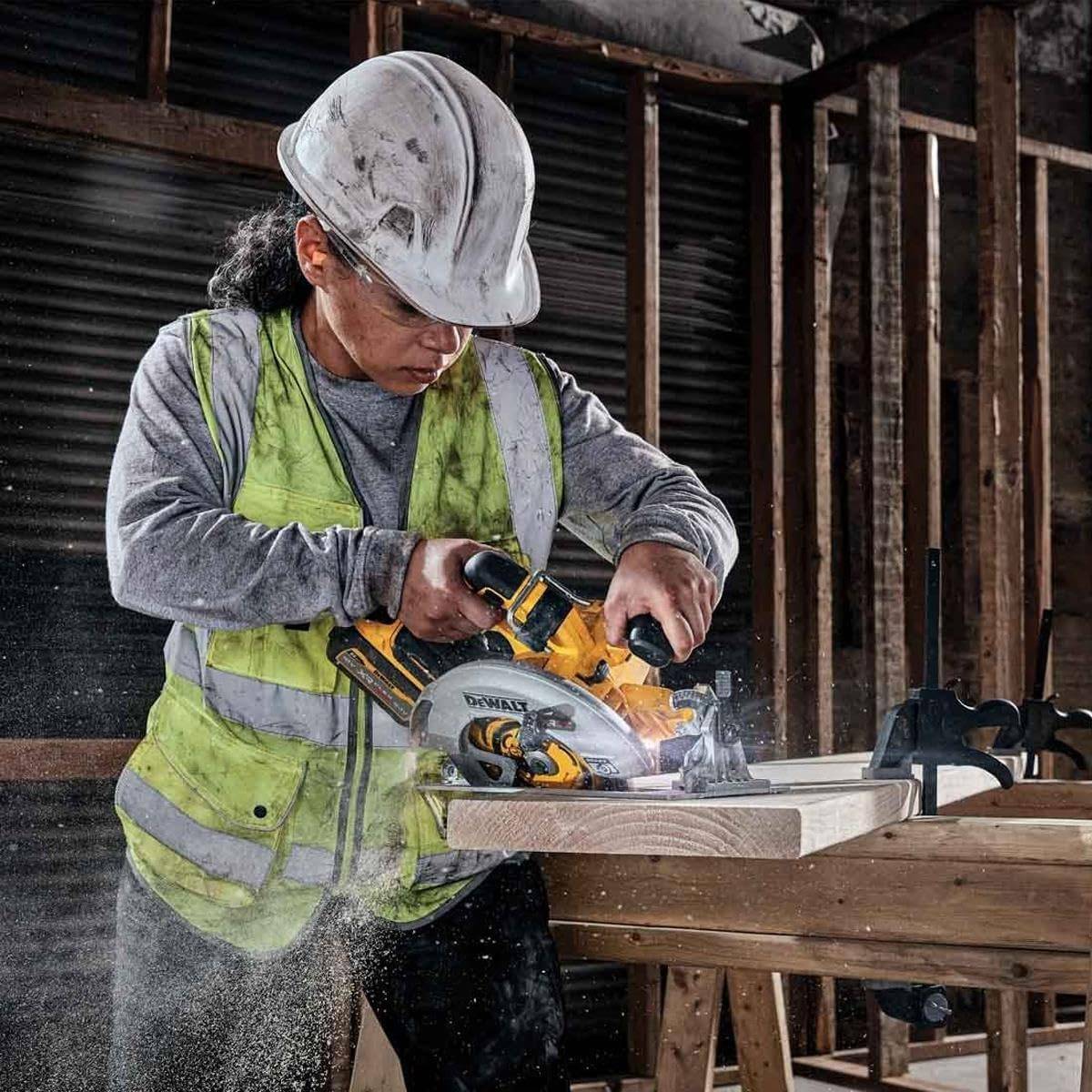 Scie circulaire 18V/54V XR FlexVolt ADVANTAGE Ø190 mm - DEWALT - sans batterie, ni chargeur - TSTAK - DCS573NT-XJ - Image 4