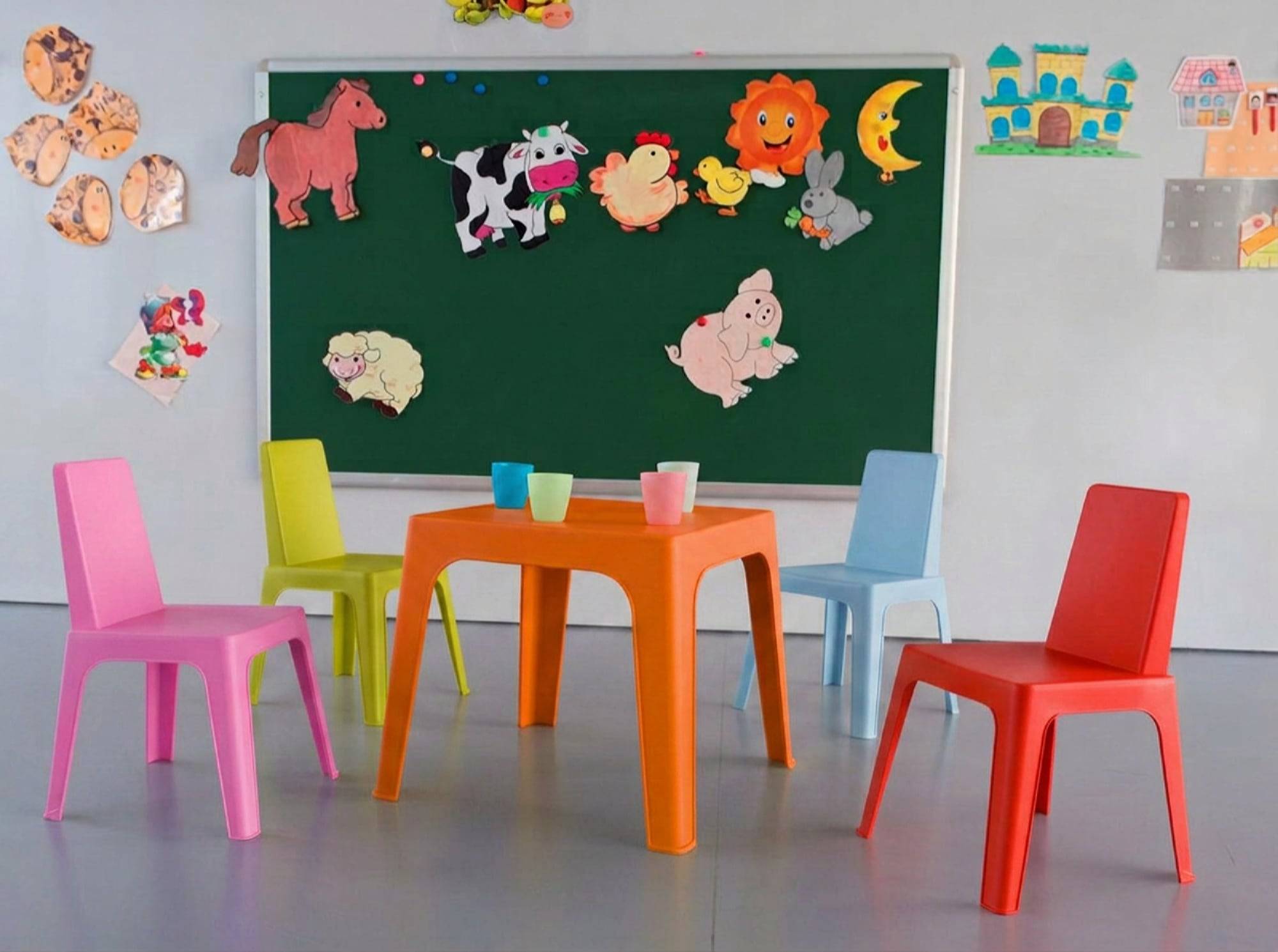 Garbar - Chaises et table pour enfants Julieta garbar plastique multicolore (Lot de 4+1) - Image 2