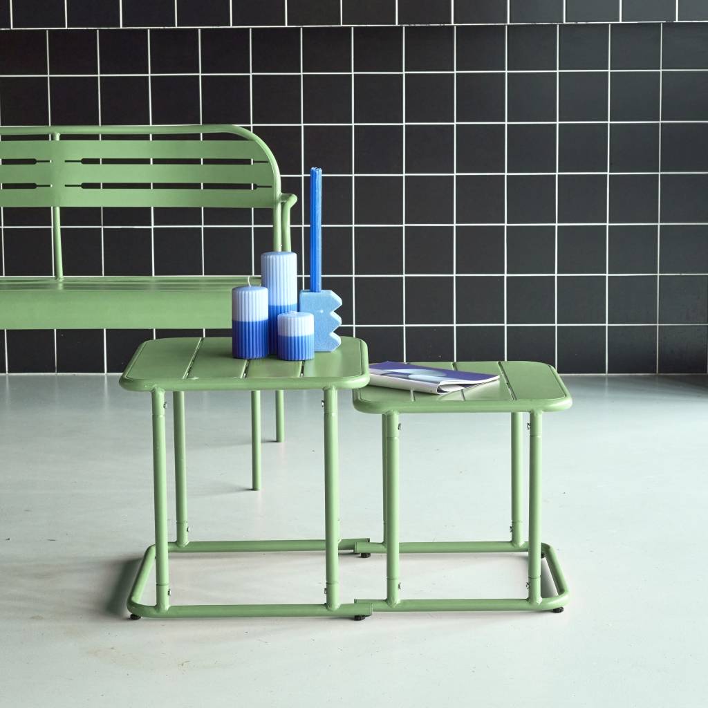 sweeek - Table gigogne extérieure carrée en acier 45cm vert - Amélia | sweeek - Image 1