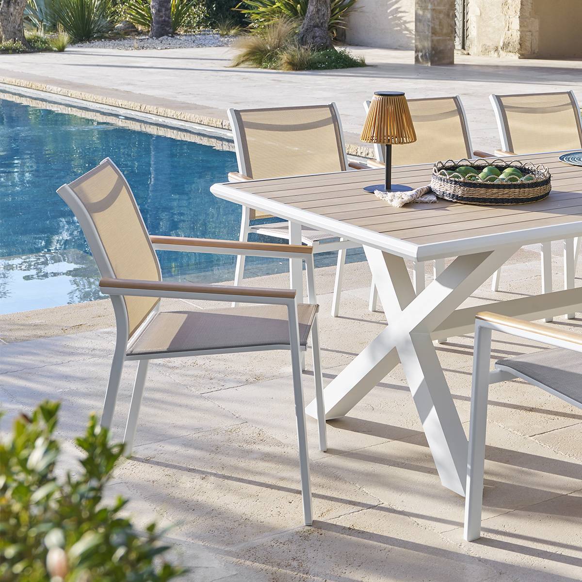 Hesperide - Fauteuil de jardin empilable "Essentia"  lin blanc en aluminium traité en epoxy Hespéride - Image 3