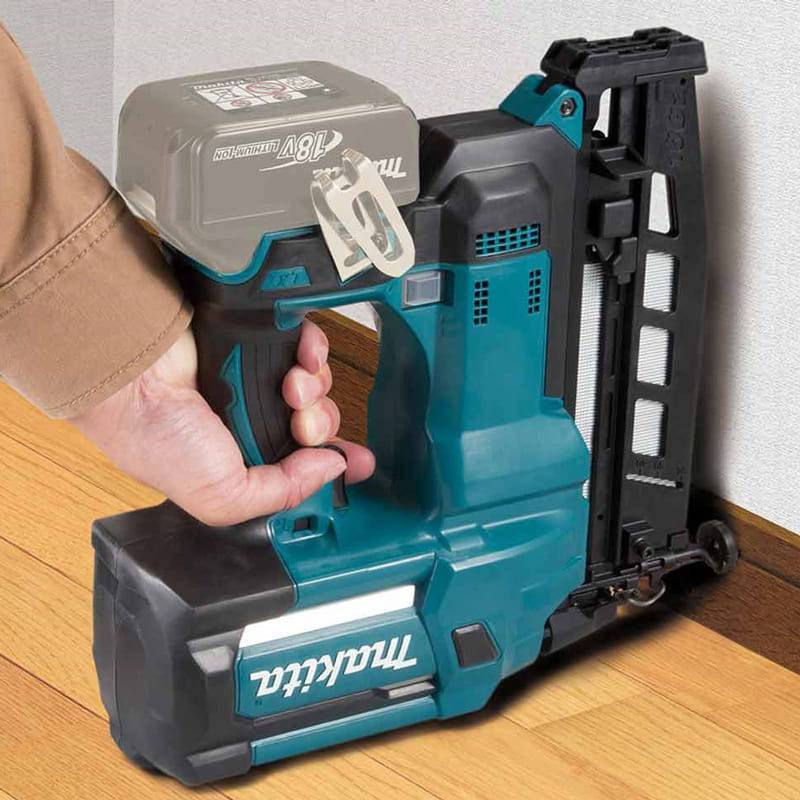 Makita - Cloueur sans fil 18V LXT 16 Ga 25 - 64 mm - MAKITA - avec 2 batteries 18v 5.0Ah - chargeur - MakPac - DBN600RTJ - Image 7