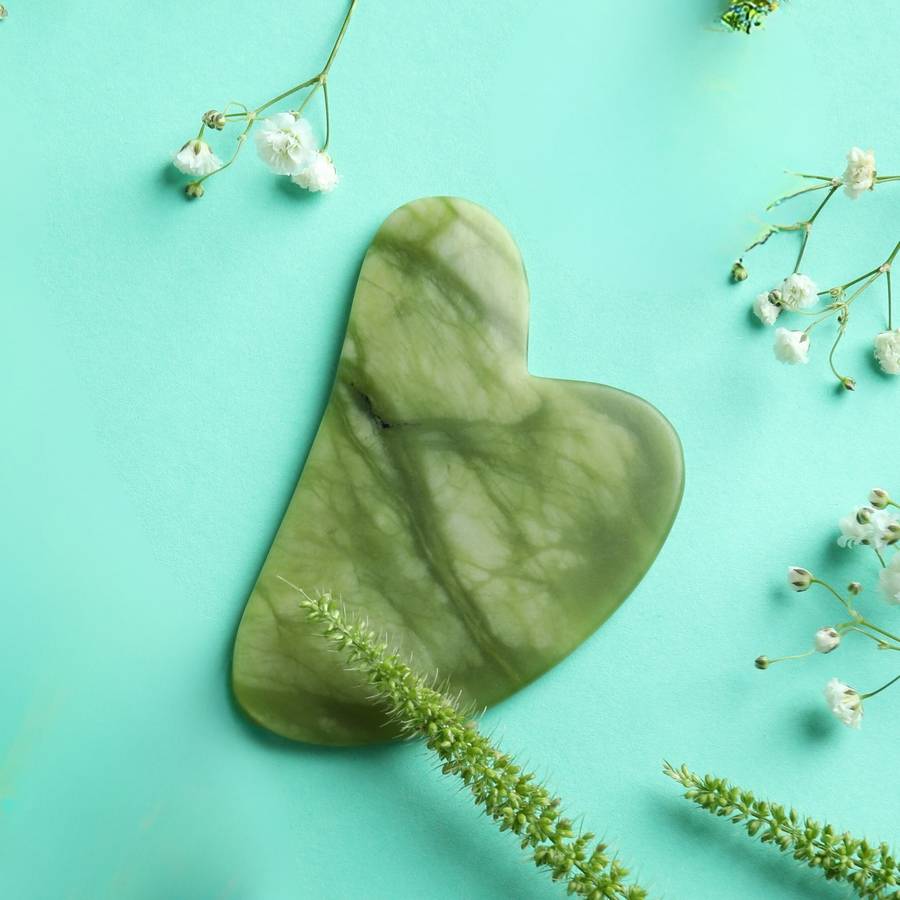 Gua Sha en Jade Vert, Masseur Visage et Corps, Massage Facial Anti-Age, Stimule la circulation sanguine, Housse fournie - Sun&Sia - Image 1