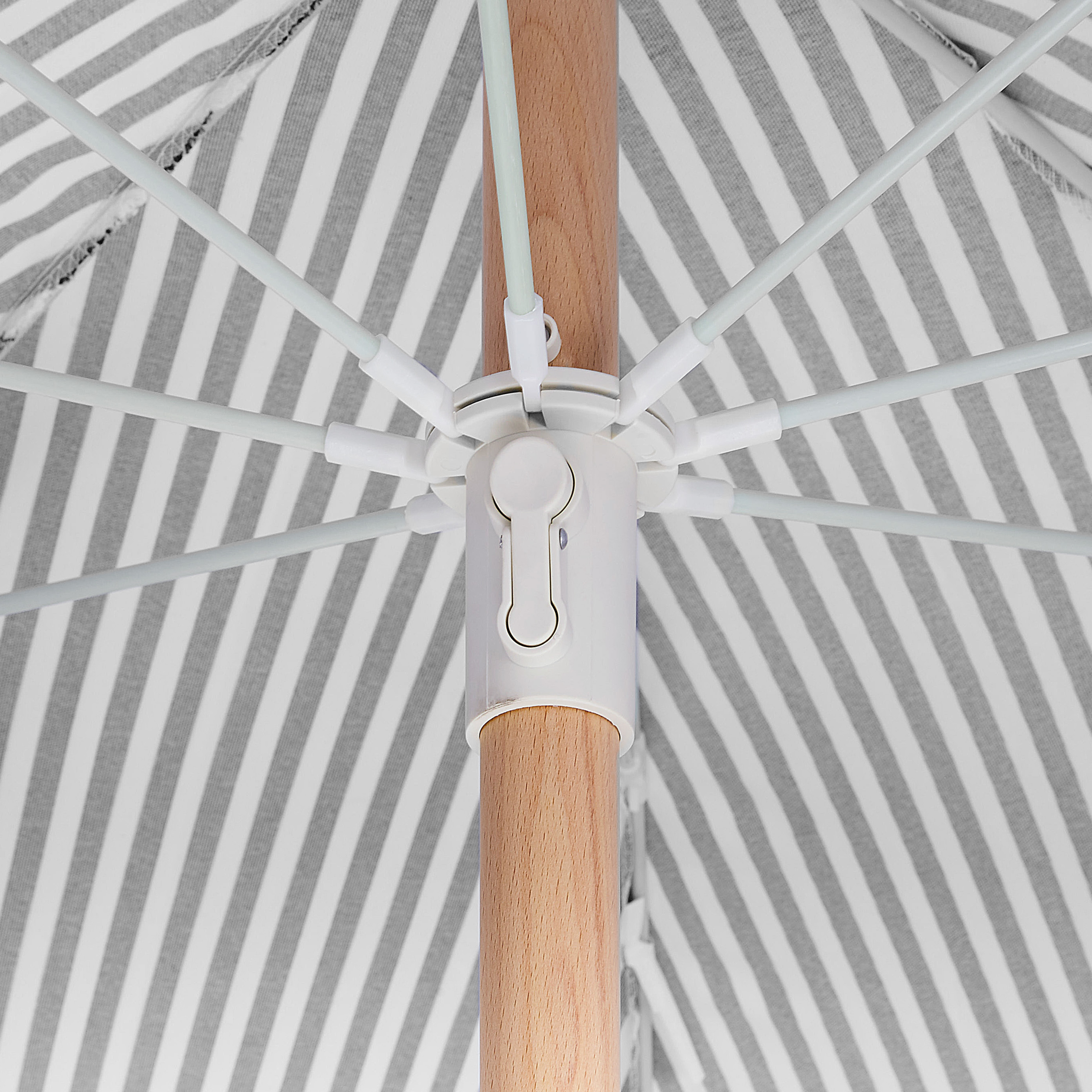 Beliani - Parasol droit Tissu Noir/blanc MONDELLO - Beliani - Image 7