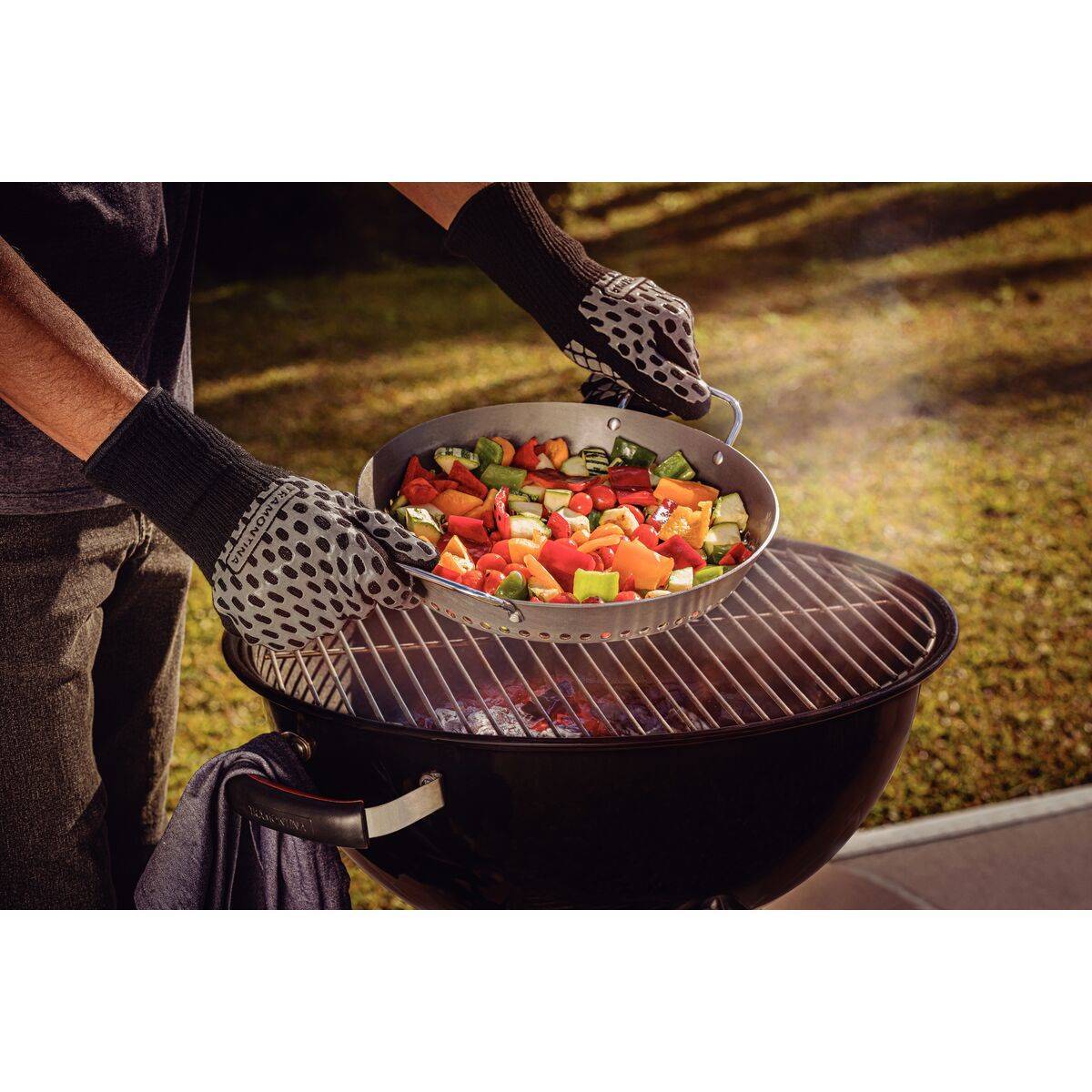 Wok perforée 30cm en aluminium anodisé - Image 3