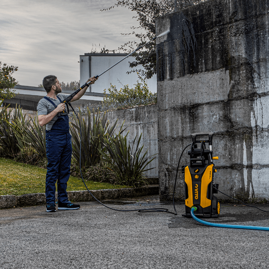 Nettoyeur haute pression 150 bars 2000W Tuyau 5m Lance turbo + 3 Brosses Réservoir détergent intégré VITO - Image 2