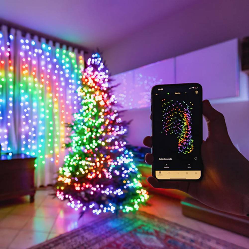 Strings – Guirlande Lumineuse à LED Contrôlée par Application avec 100 LED RVB. 8 Mètres. Fil Noir. Intérieur et Extérieur - Image 1