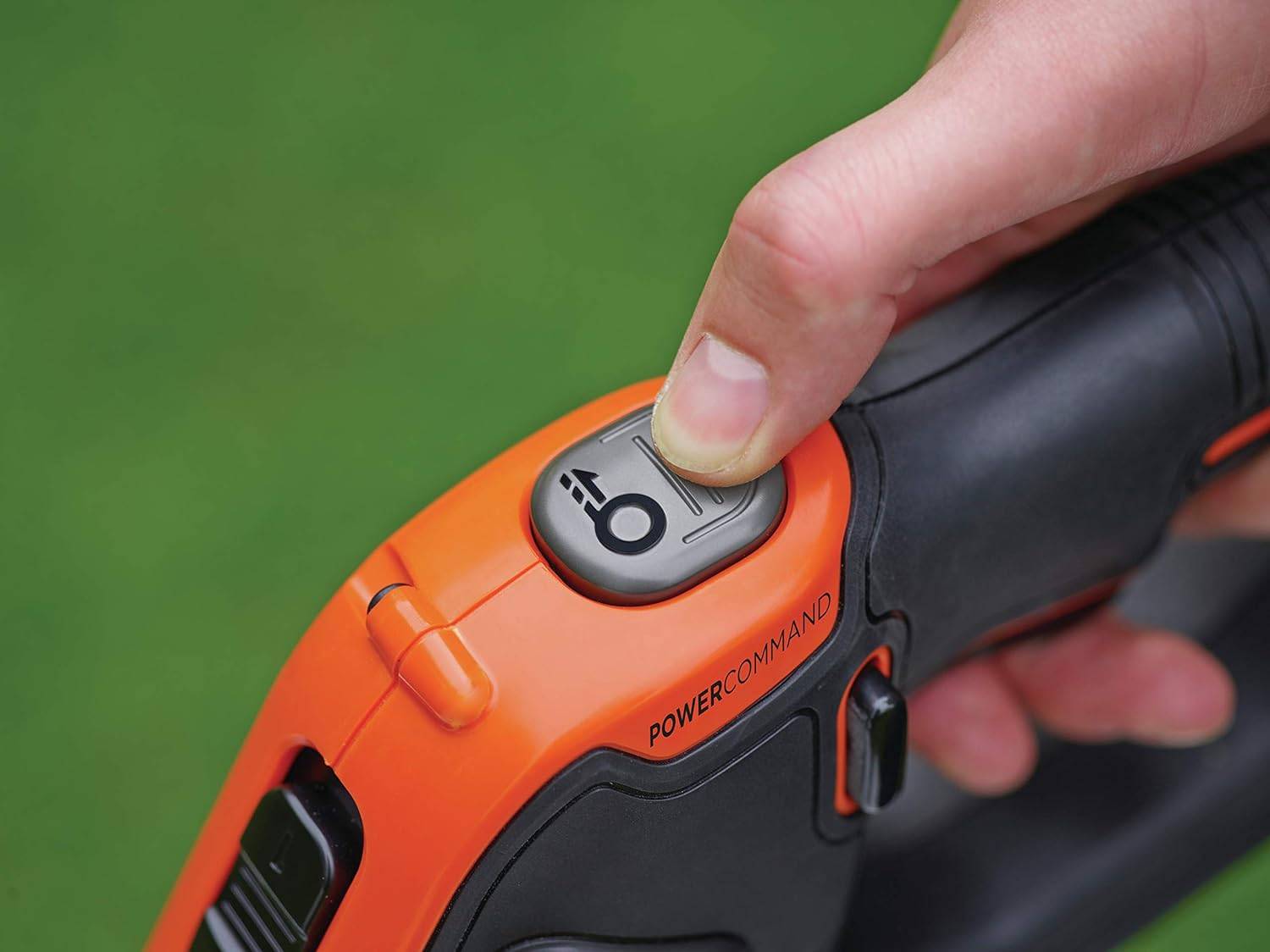 Coupe bordure sans fil - 28cm - BLACK+DECKER - 1 batterie 18V 2.0Ah + chargeur - STC1820EPC-QW - Image 6