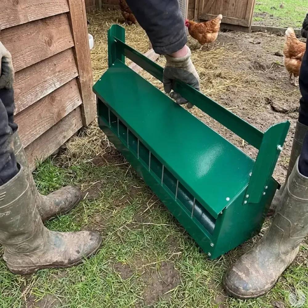 Mangeoire galva avec rouleau thermolaqué vert - Image 1