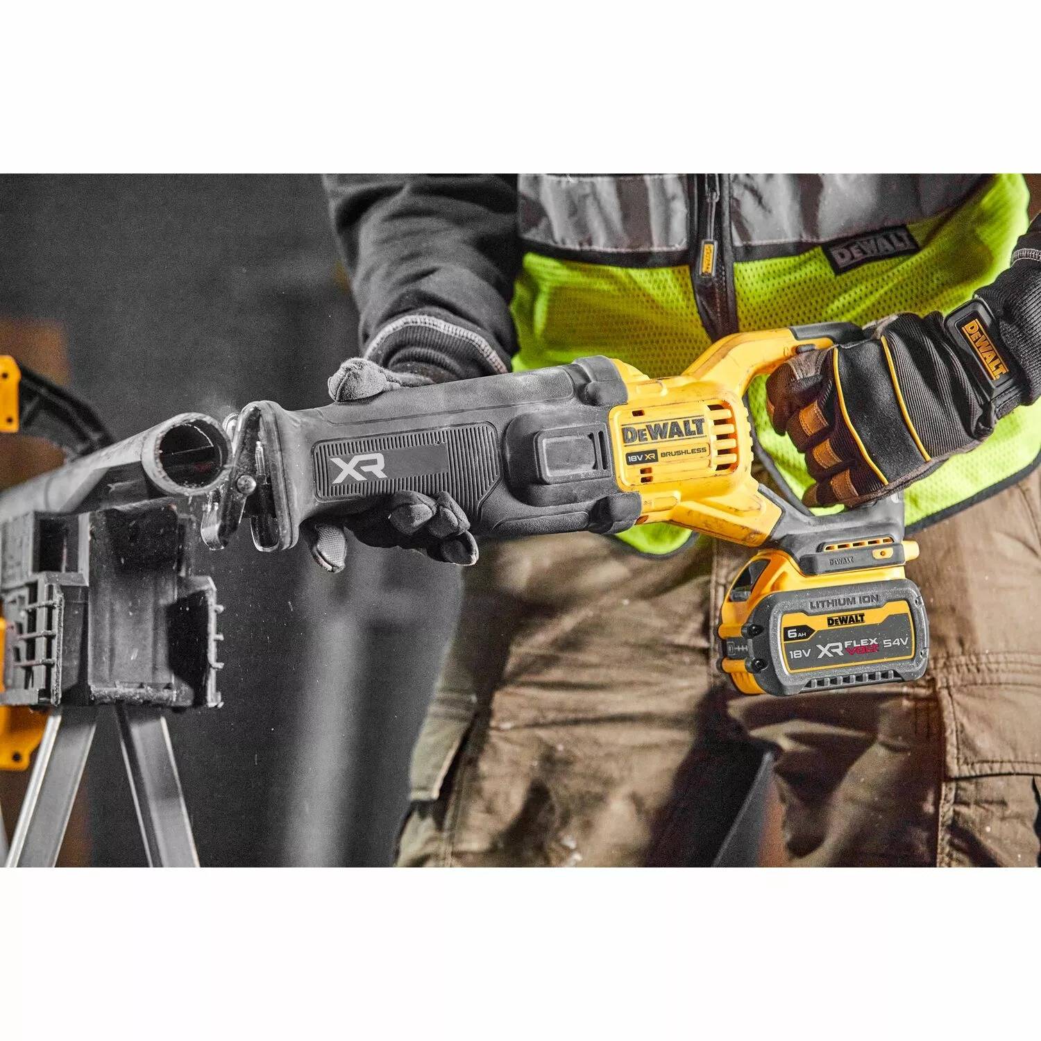 Scie sabre XR 18V ADVANTAGE brushless - Sans batterie ni chargeur - Coffret TSTAK - DEWALT - DCS386NT-XJ - Image 2