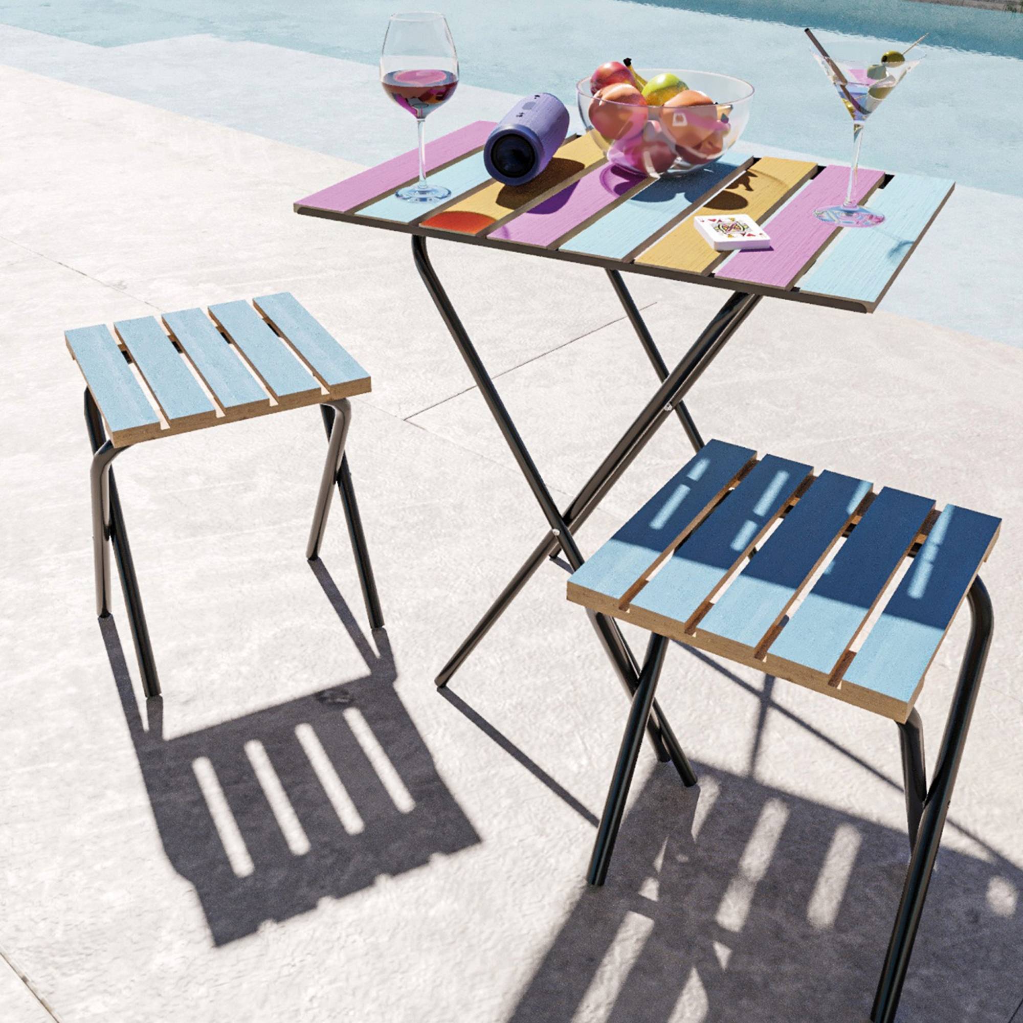 Casa.Pro - Set de bistrot Pieksämäki avec table et 2 tabourets pliantes métal bois de pin noir multicolore bleu [en.casa] - Image 3
