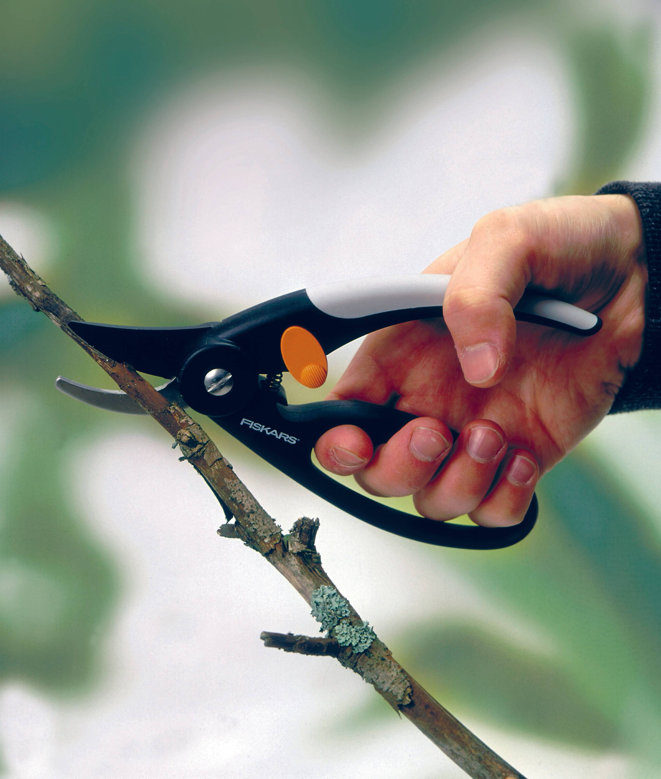 Fiskars - Fiskars - Sécateur Elégance P44 à lame franche Ø 20 mm - Image 2