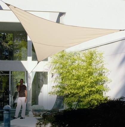 Jardiline - Voile d'ombrage Serenity triangulaire Sable 5 m - Image 1