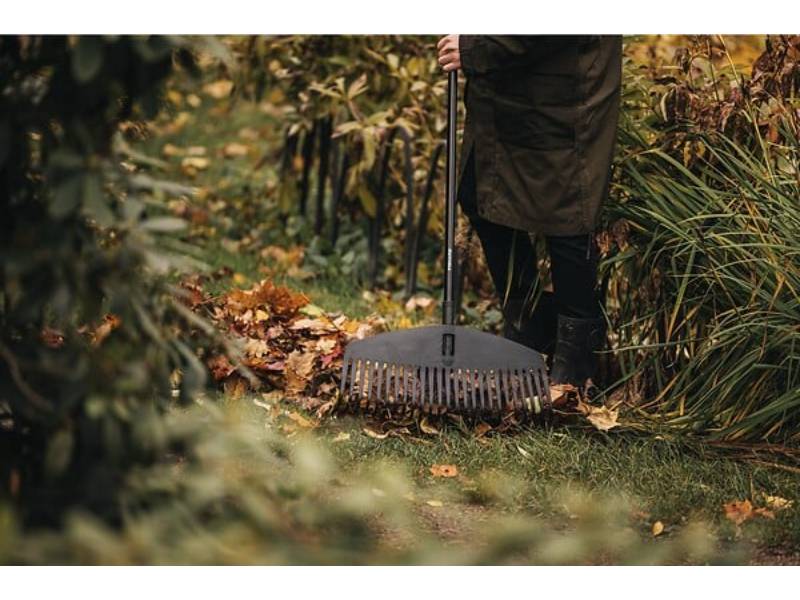 Fiskars - Fiskars - Balai à gazon L Solid™ 25 dents largeur 52cm - Image 11