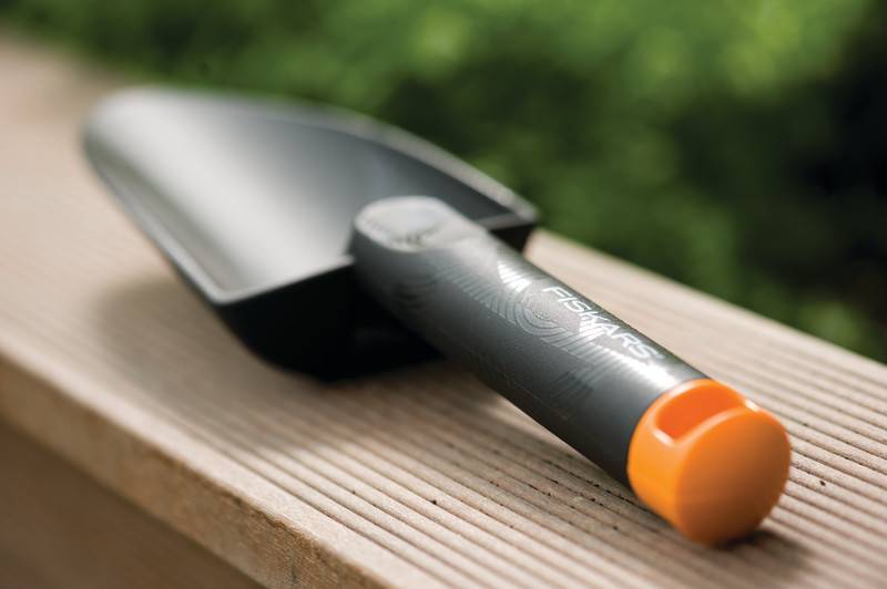 Fiskars - Fiskars - Transplantoir bi-matière Solid™ L.32,3 x l.7 x H.4,2 cm - Image 2