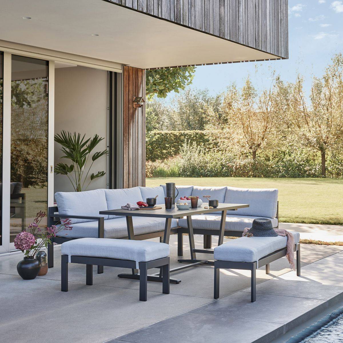 Ecloz - Salon de jardin aluminium anthracite et gris 8 personnes Family ECLOZ - Image 1
