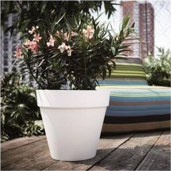 Pot de Fleurs Rond Plastique Blanc Ø 40 cm H 35 cm – ELHO - Image 1
