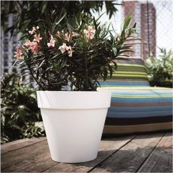 Pot de Fleurs Rond Plastique Blanc Ø 40 cm H 35 cm – ELHO - Image 1