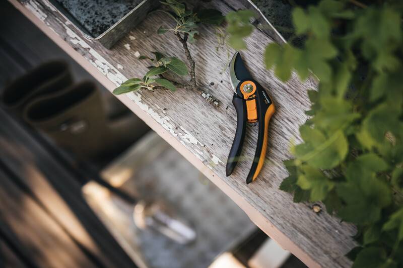 Fiskars - Sécateur à lame franche Plus™ (P541) - Fiskars - Image 9