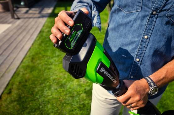 Greenworks - Coupe-bordures sans fil 48V batterie et chargeur inclus Ø 33 cm G48ST8K2 - GREENWORKS - Image 4