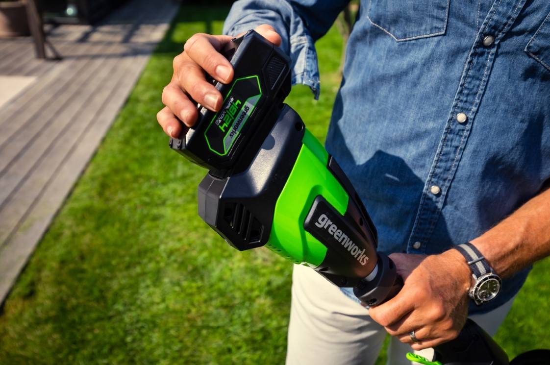 Greenworks - Coupe-bordures sans fil 48V batterie et chargeur inclus Ø 33 cm G48ST8K2 - GREENWORKS - Image 4