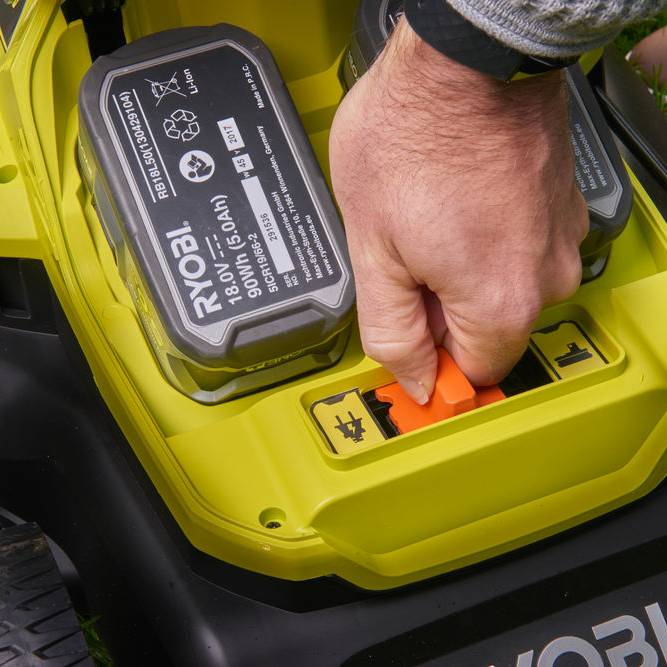 Ryobi - Pack comprenant : une tondeuse hybride + un coupe-bordures - Image 6
