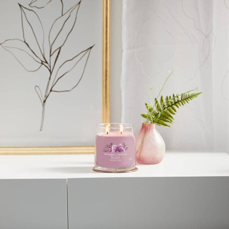 Bougie parfumée pot moyen wild orchid rose 368 gr - Yankee candle - Image 5