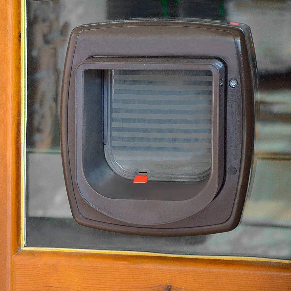 Chatière à système de puce électronique - Image 1