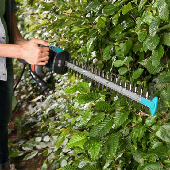 Taille-haies électrique 420 W L 45 cm EasyCut 420/45 GARDENA - Image 8