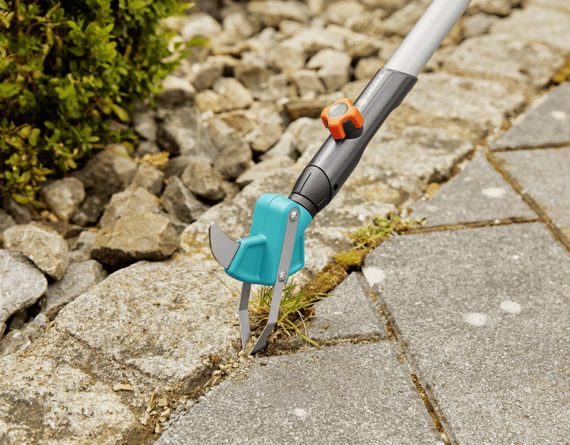 Désherbeur pour allées et terrasses 2 en 1 Combisystem GARDENA - Image 2