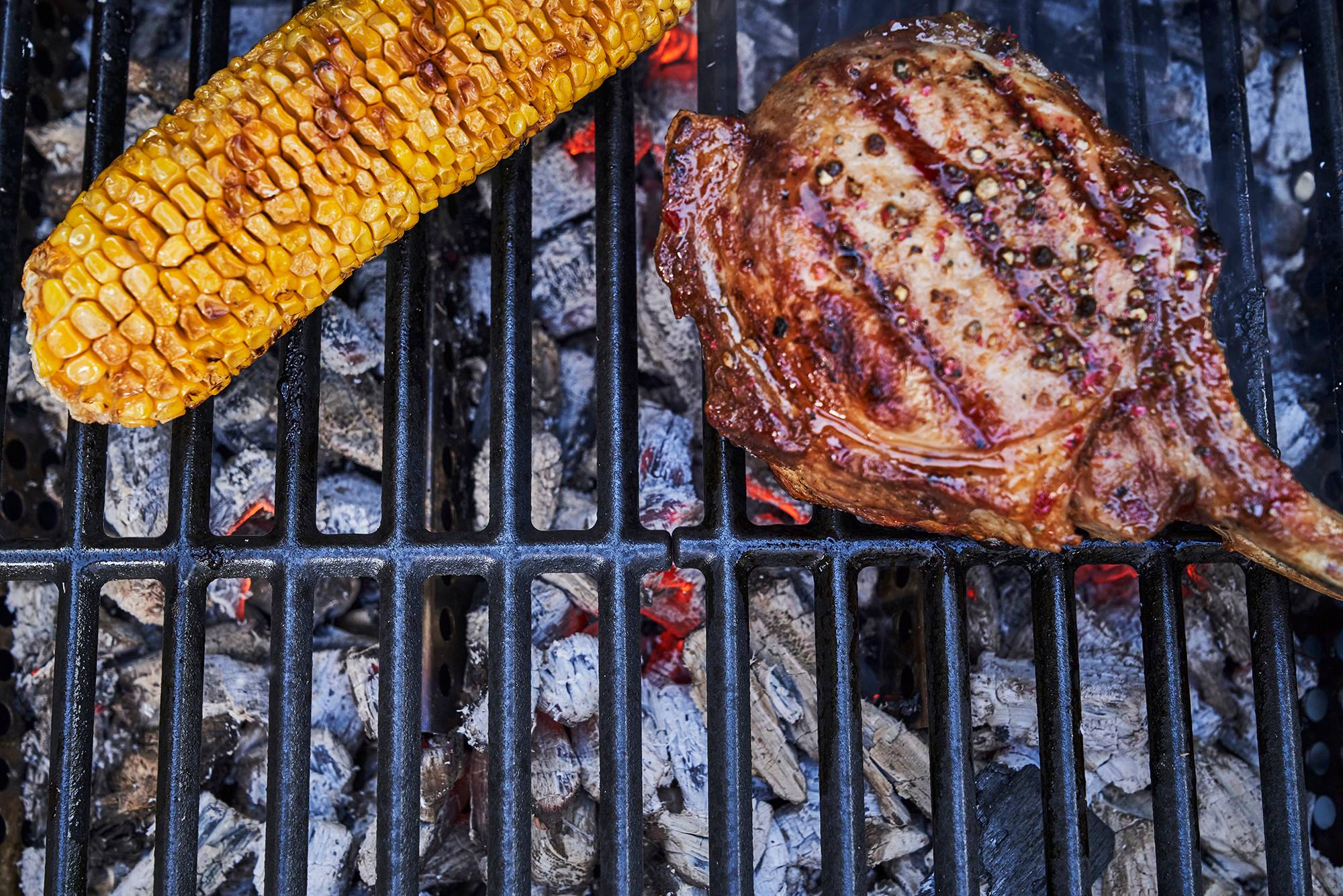 Char-broil - Barbecue Hybride Gaz & Charbon 3 Brûleurs Inox Noir 134 x 62,9 x 116,8 cm - CHAR-BROIL - Image 9