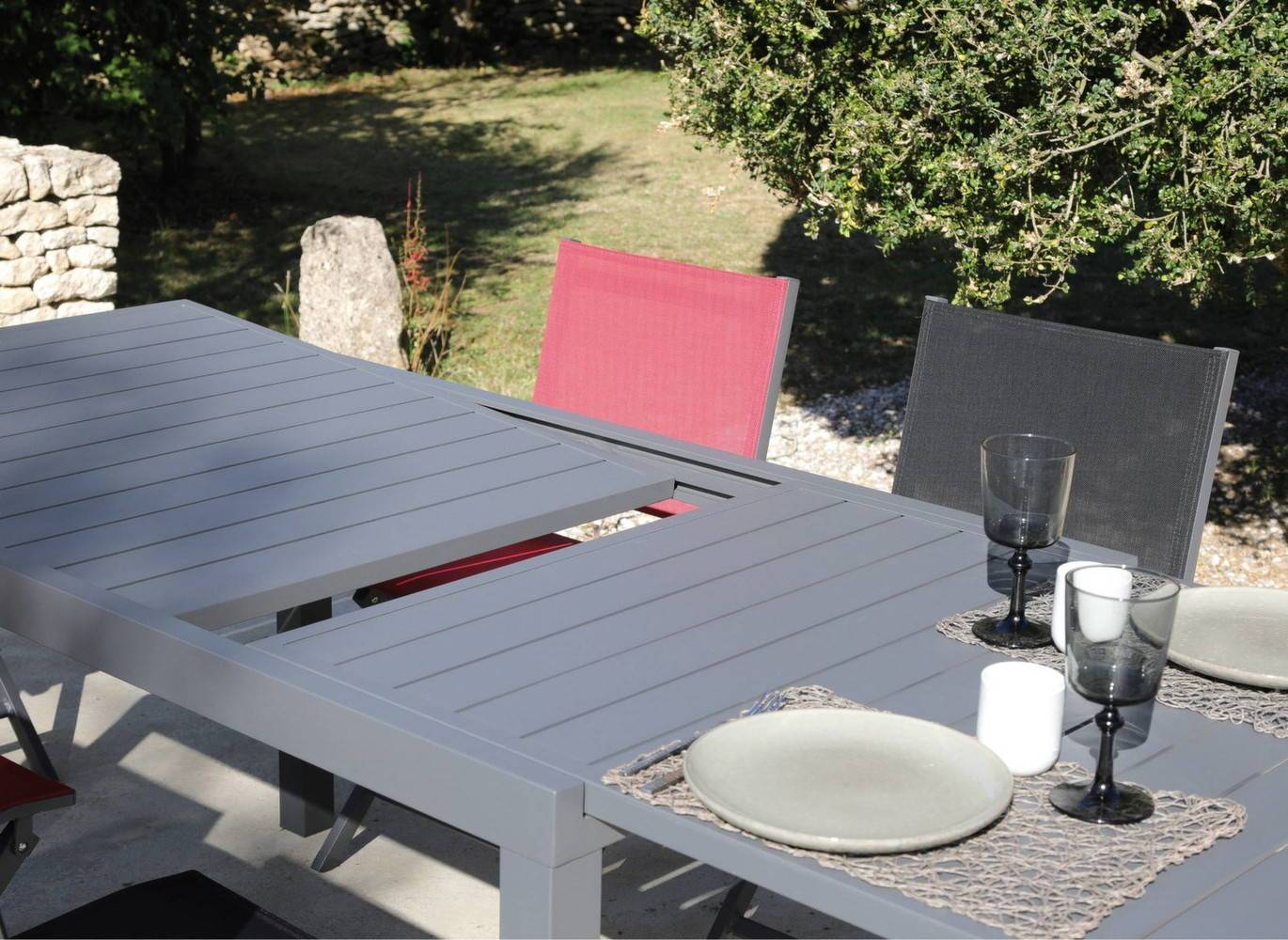 Pro Loisirs - Table de jardin rectangulaire extensible alu graphite 10 personnes Alice Proloisirs - Image 4
