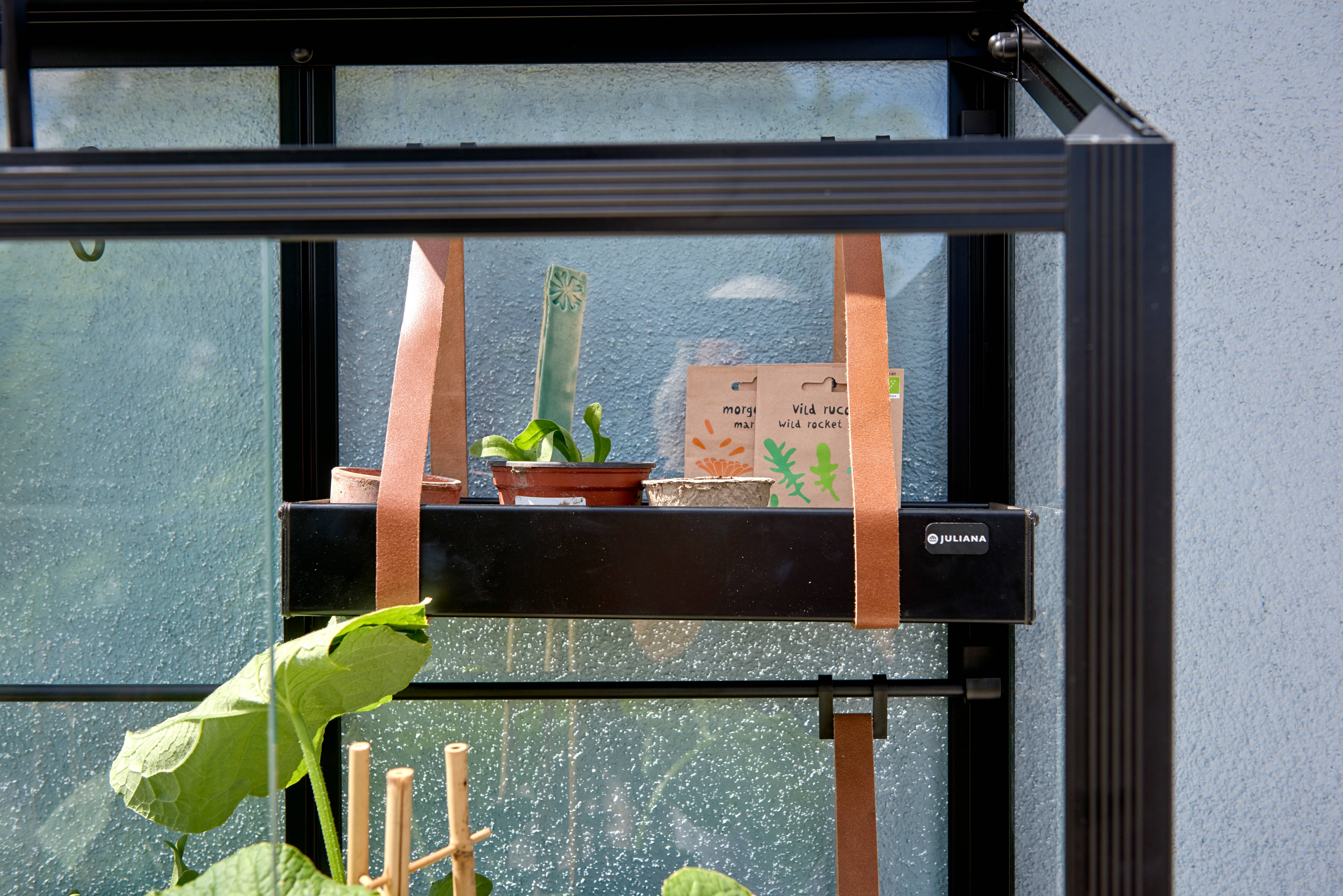 Juliana - Serre de jardin verre trempé aluminium noir 0,32 m² City sur roulettes 2 étagères - Juliana - Image 5
