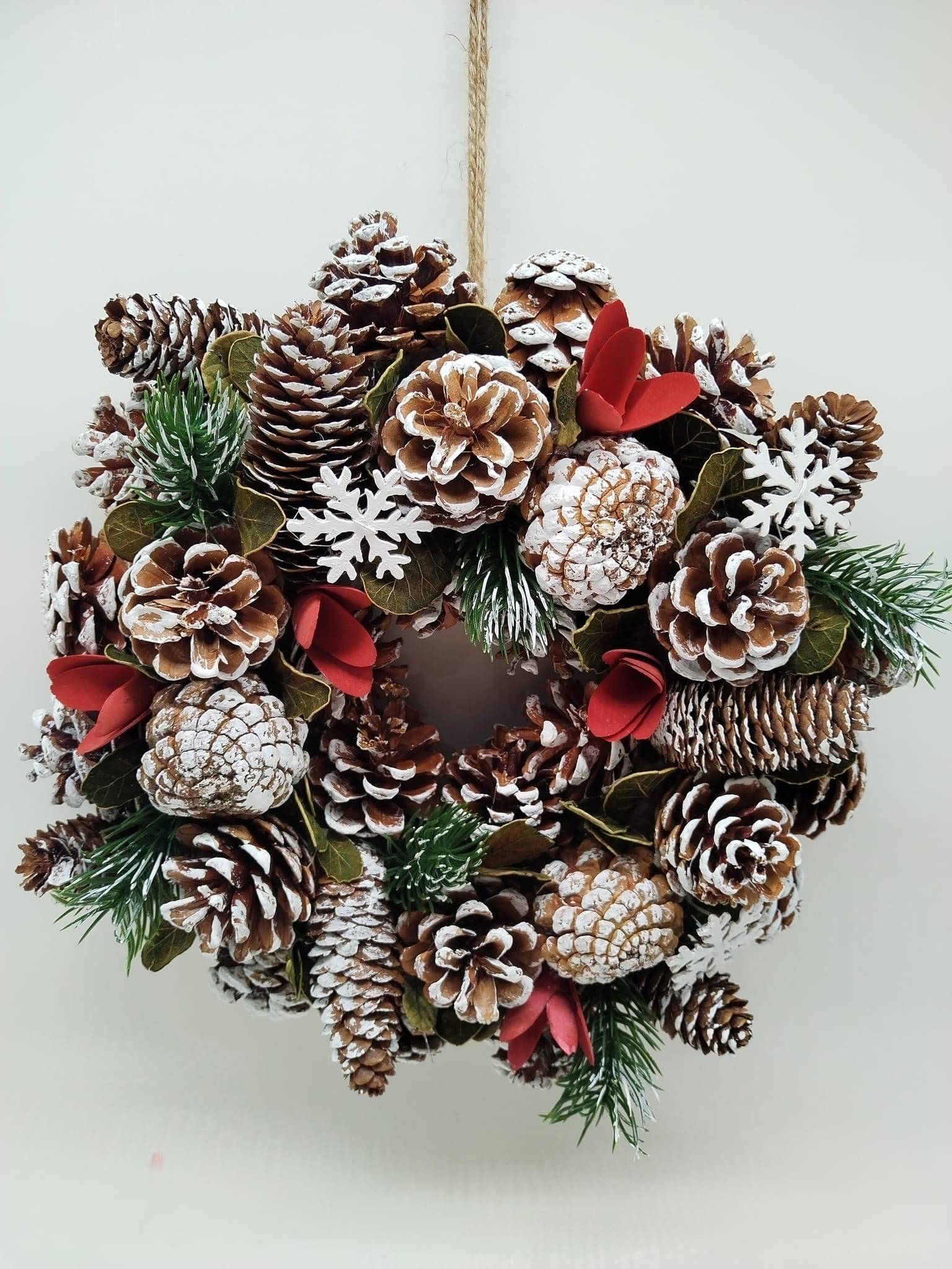 Ecloz - Couronne de Noël avec pomme de pin - ECLOZ - Image 1
