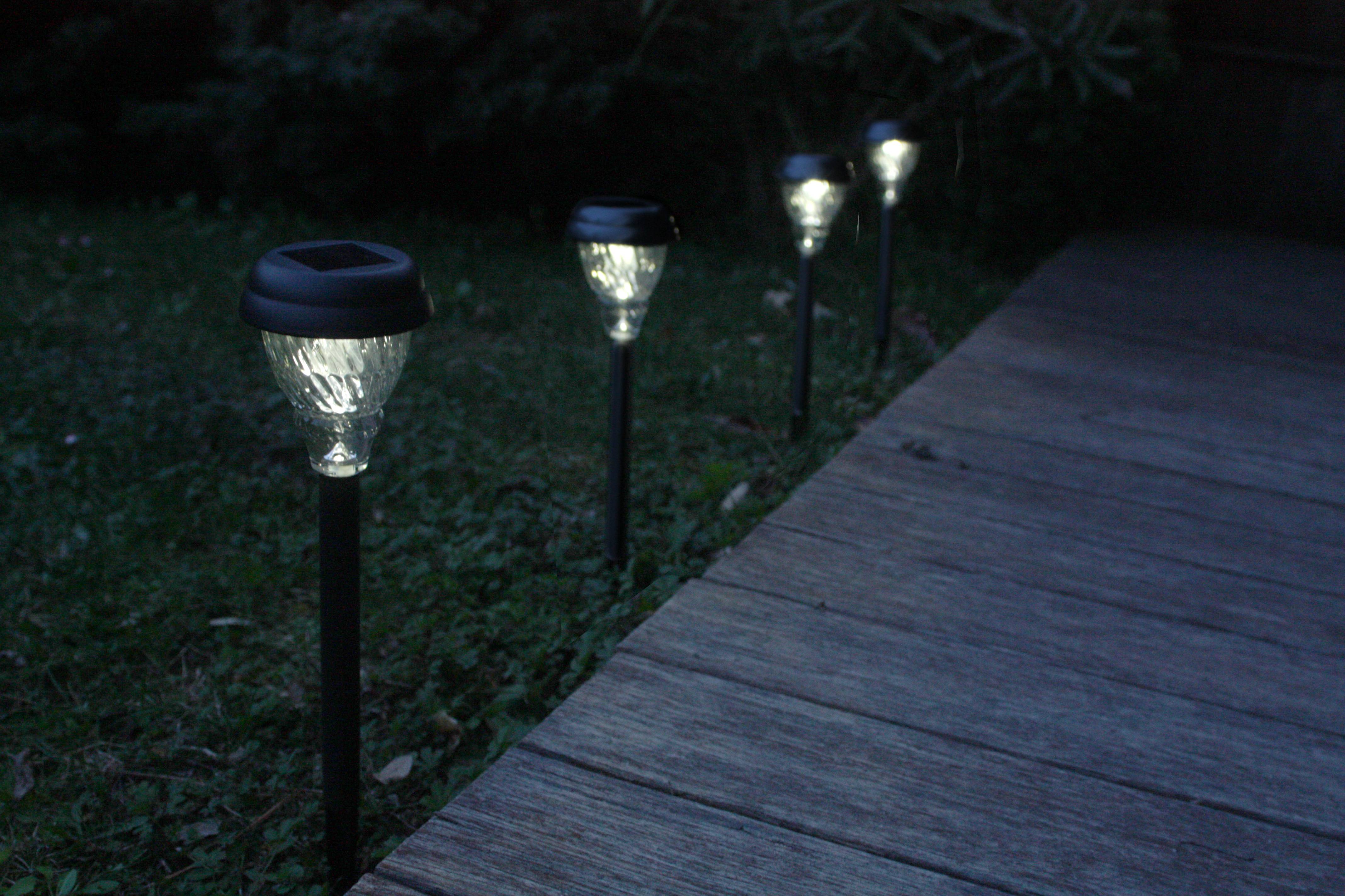 Ecloz - Balise solaire plastique verre liseré 3 lumens - ECLOZ - Image 2