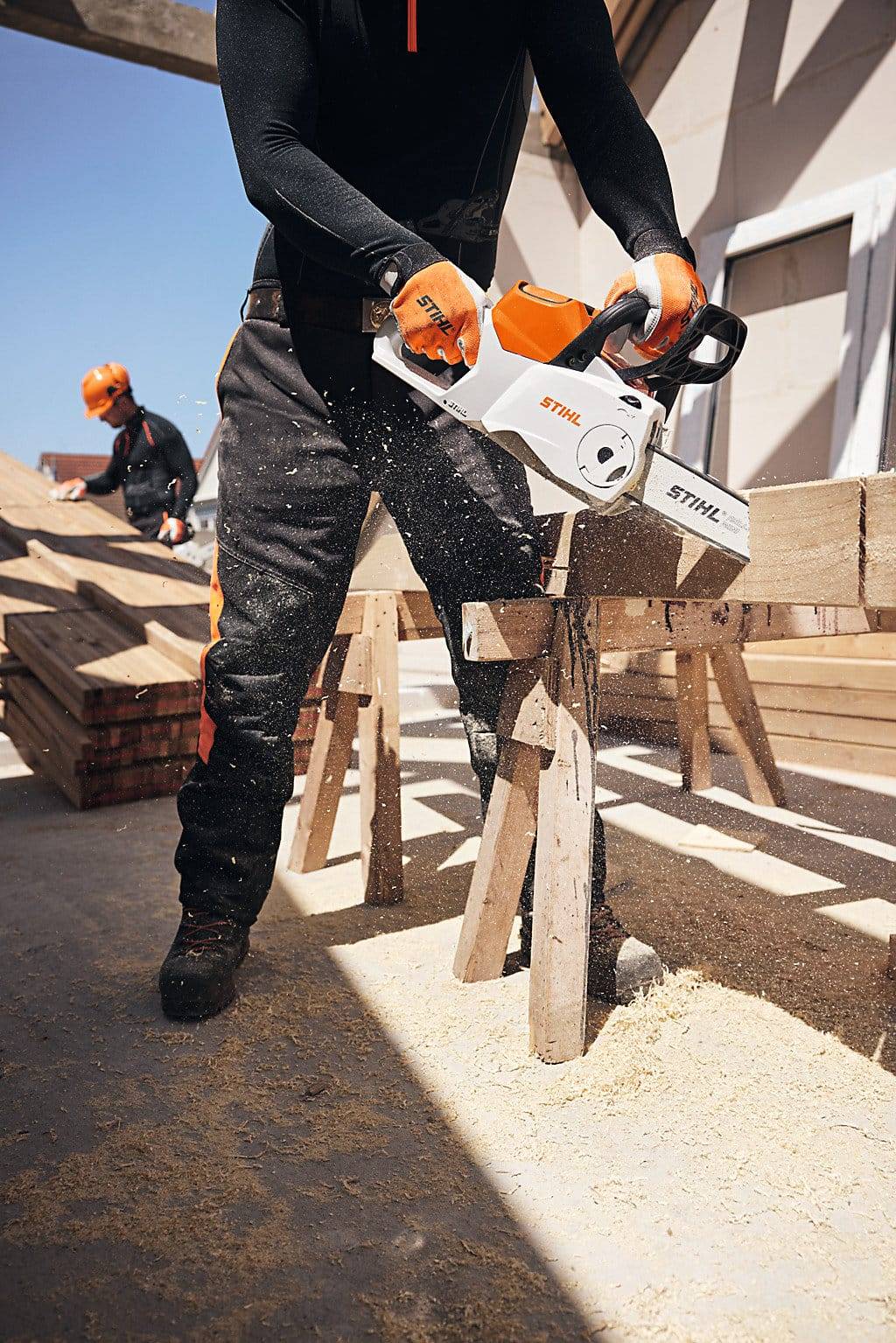 Tronçonneuse sans fil guide-chaîne L.300 mm poids 3.1 kg - Stihl