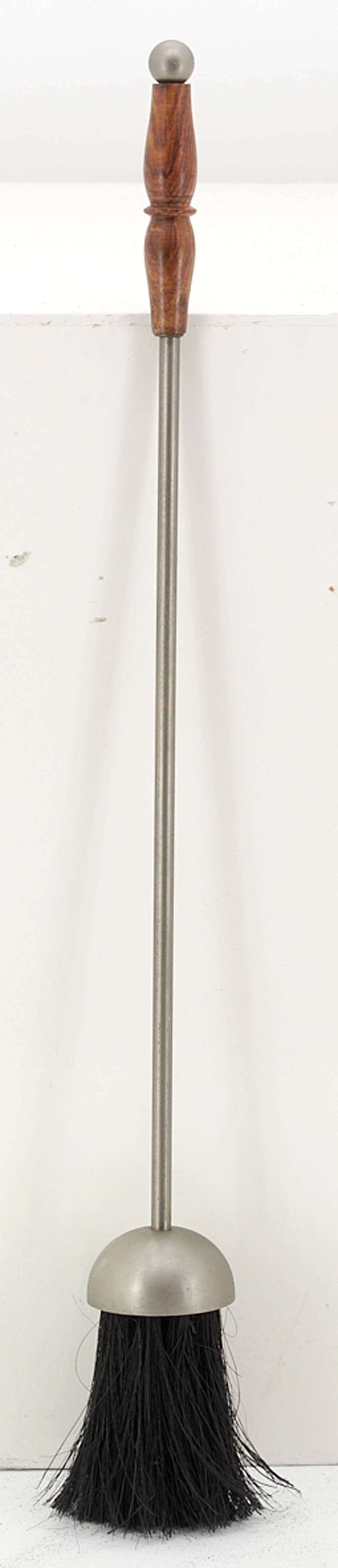 Valet de cheminée en étain et bois gris naturel L.17 cm l.17 cm H.64 cm - Aubry gaspard - Image 4