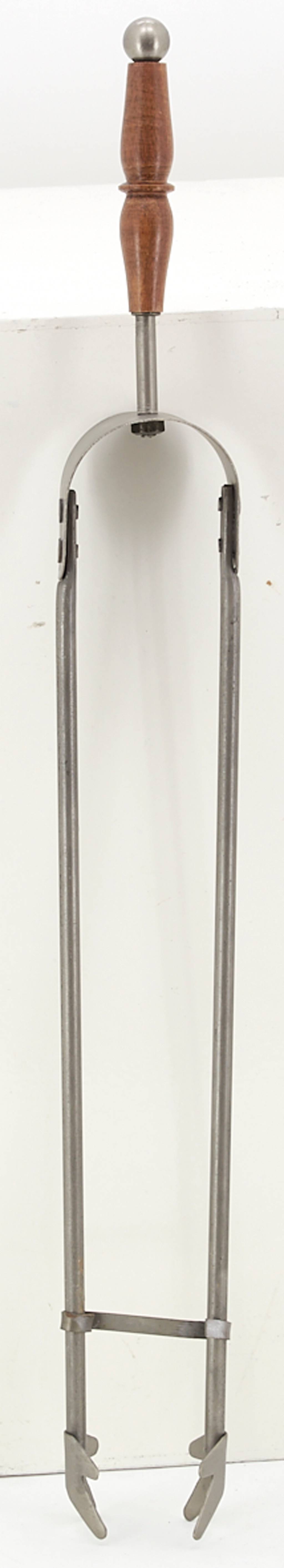 Valet de cheminée en étain et bois gris naturel L.17 cm l.17 cm H.64 cm - Aubry gaspard - Image 3