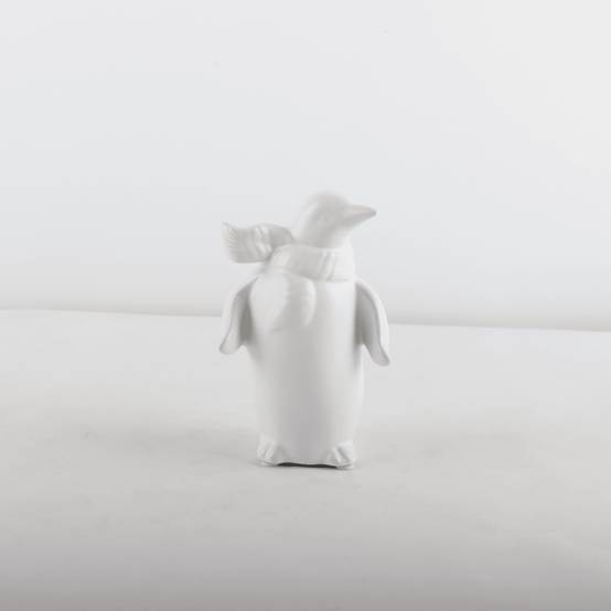 Décoration à poser pingouin avec écharpe en céramique blanc - ECLOZ - Image 1