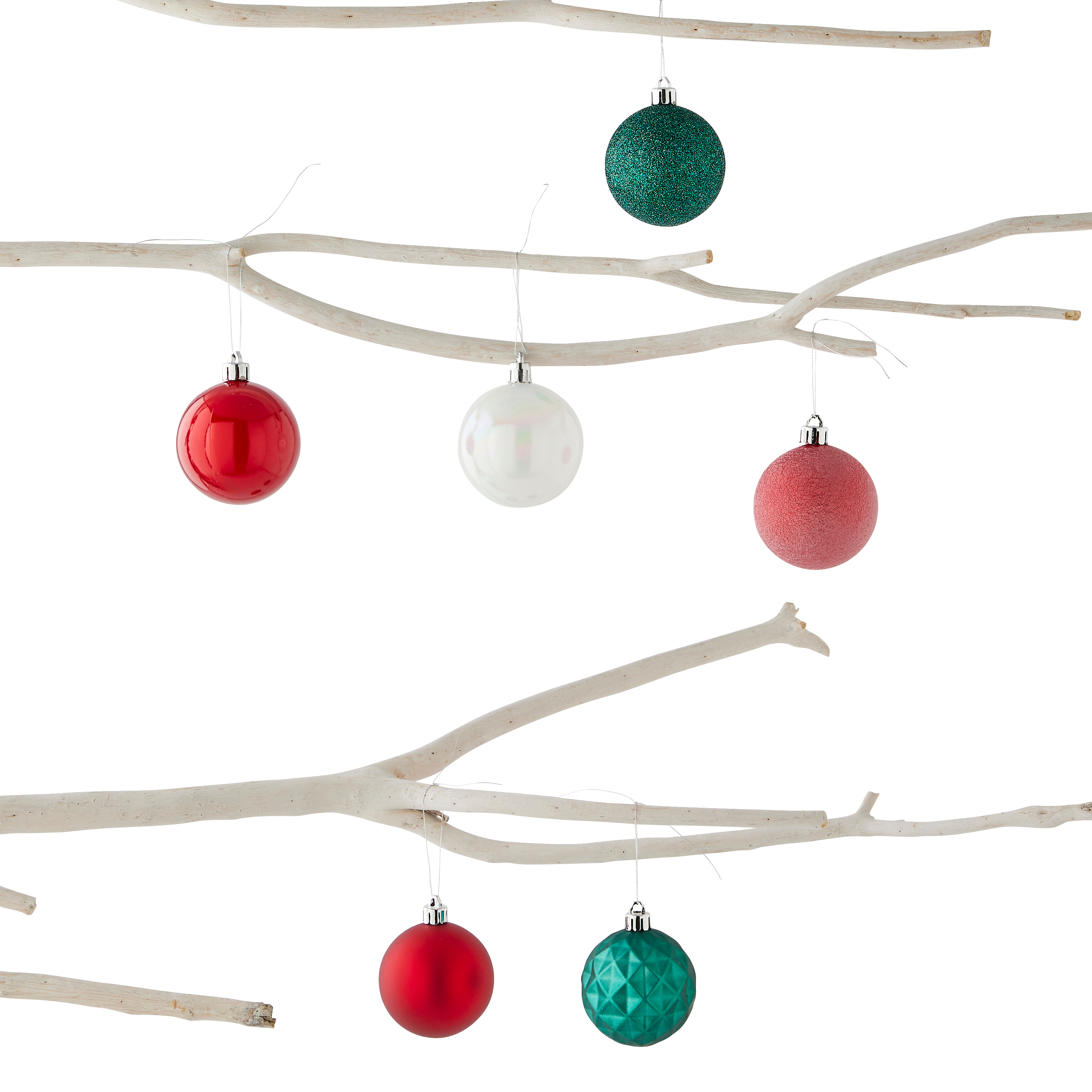Ecloz - Boîte de 34 boules de Noël Ø 6 cm traditionnelles blanches vertes et rouges - ECLOZ - Image 2
