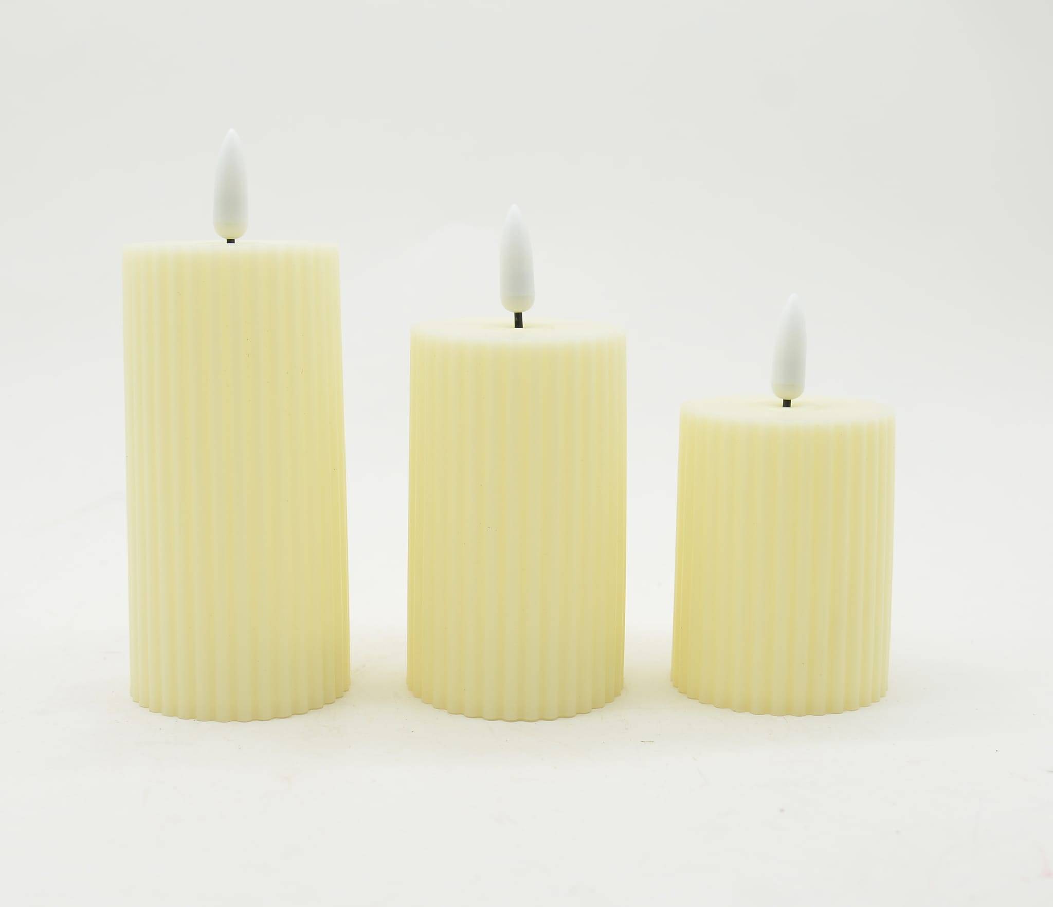 Assortiment de 3 bougies blanches striées LED - ECLOZ