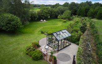 Juliana - Serre de jardin verre trempé aluminium noir 10,9 m² Jubii 60 - Juliana
