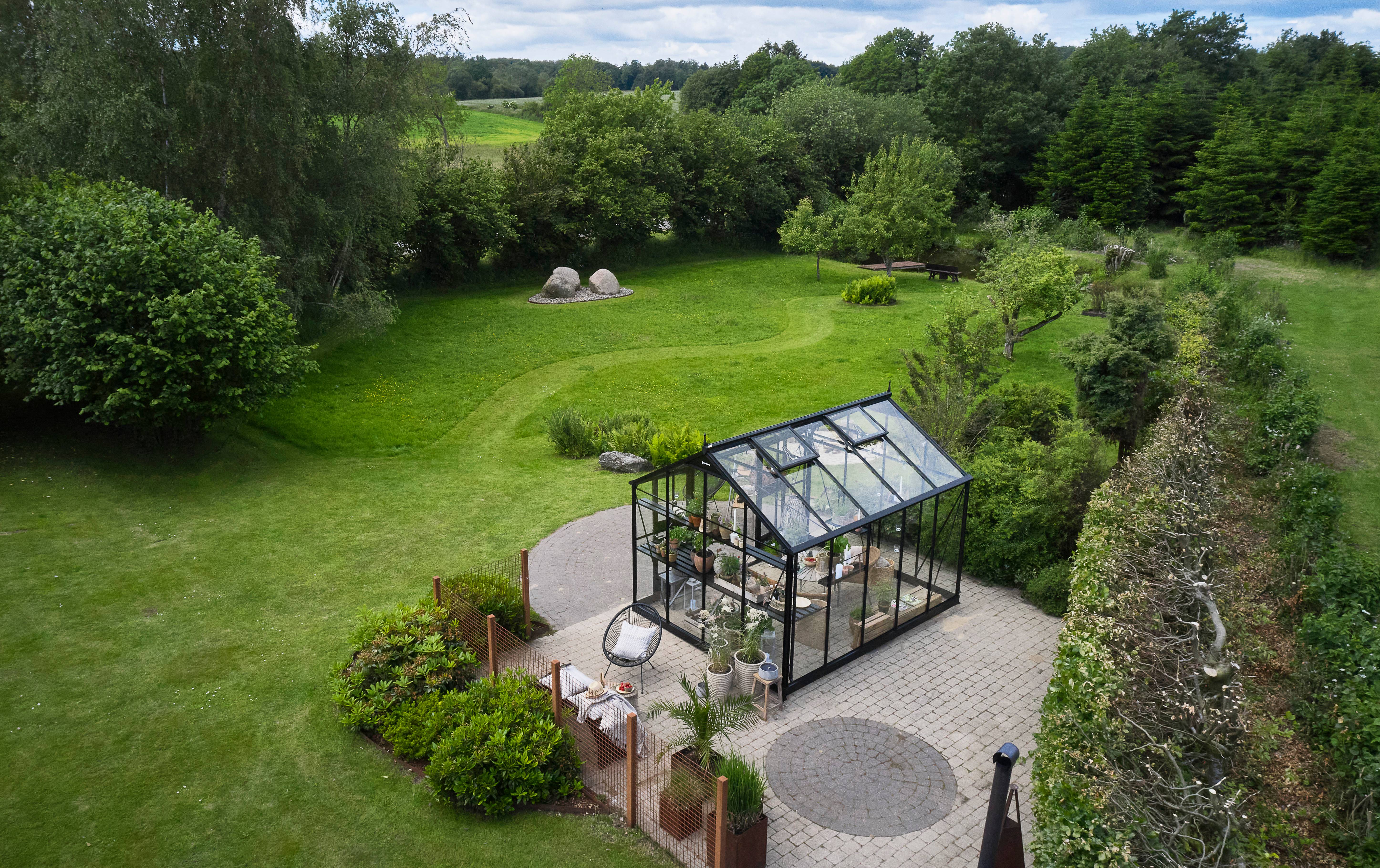 Juliana - Serre de jardin verre trempé aluminium noir 10,9 m² Jubii 60 - Juliana